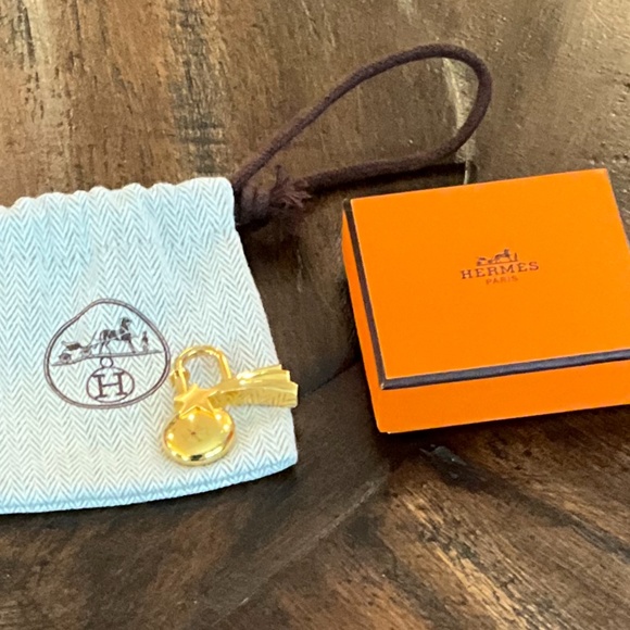 Hermes 1999 gold cadena lock charm - Picture 1 of 5